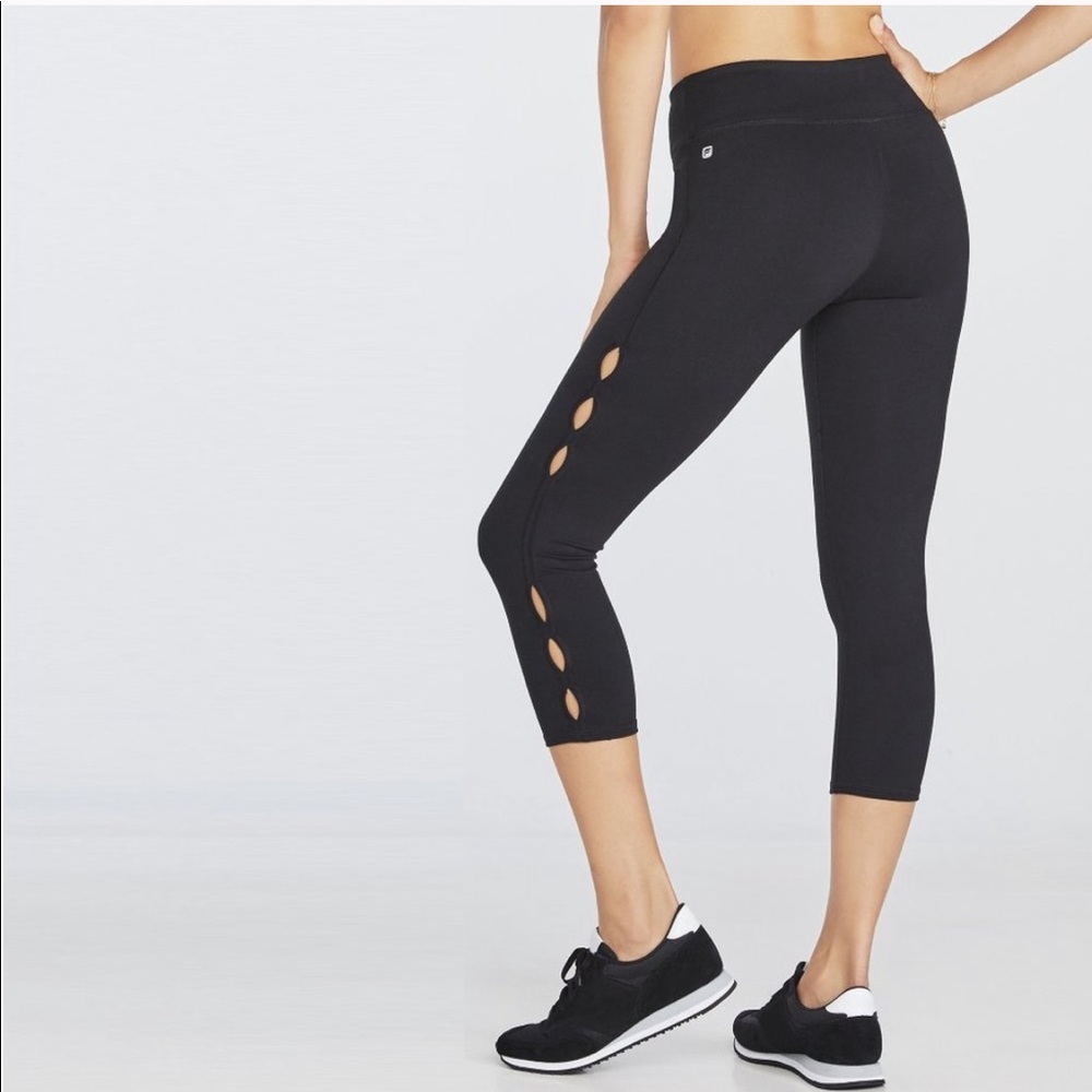 Fabletics Olive Capri II leggings